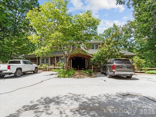 c202-250 Creekside Dr, Burnsville, NC, 28714 | Card Image