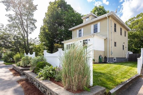 95 Walpole St, Canton, MA, 02021-1818 | Card Image