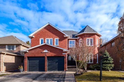 1323 Blackburn Drive, Oakville, ON, L6M2X9 | Card Image