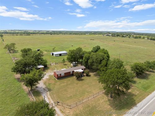 6746 Us Highway 77, Marietta, OK, 73448-9696 | Card Image