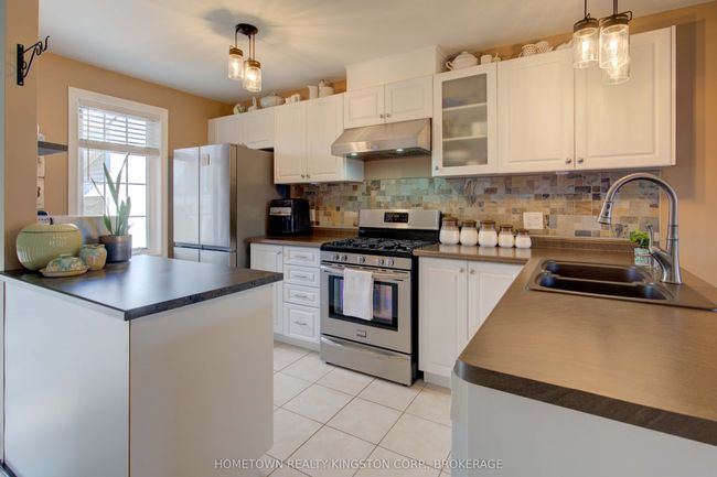 480 Country Club Dr, House attached with 2 bedrooms, 2 bathrooms and 2 parking in Bath ON | Image 8