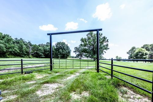996 Cr 1835, Crockett, TX, 75835 | Card Image