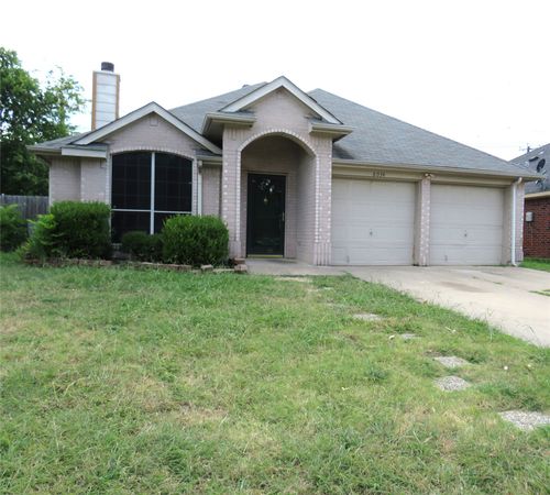 6034 Maple Leaf Dr, Arlington, TX, 76017-6448 | Card Image