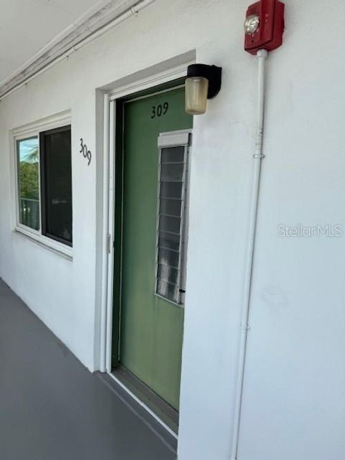 apt-309-11251 80th Ave, SEMINOLE, FL, 33772-4635 | Card Image
