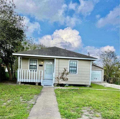 609 E Avenue F, Robstown, TX, 78380-2409 | Card Image