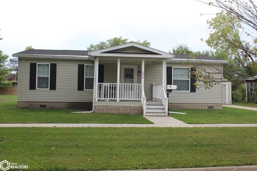 1050 Bush Ave, Garner, IA, 50438-1725 | Card Image