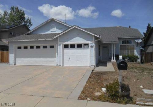 7973 Moss Creek Dr, Reno, NV, 89506-2176 | Card Image
