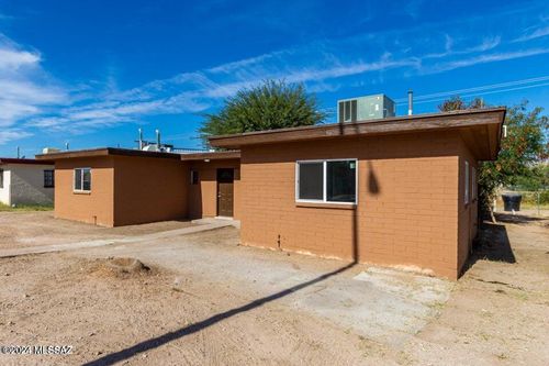 3043-3041-3043 E Proctor Vis, Tucson, AZ, 85713-4075 | Card Image