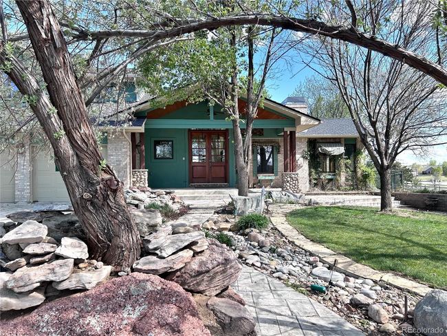 Front entry with water feature | Image 40