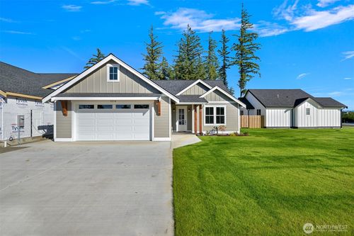 1014 Night Hawk Way, Everson, WA, 98247-7701 | Card Image