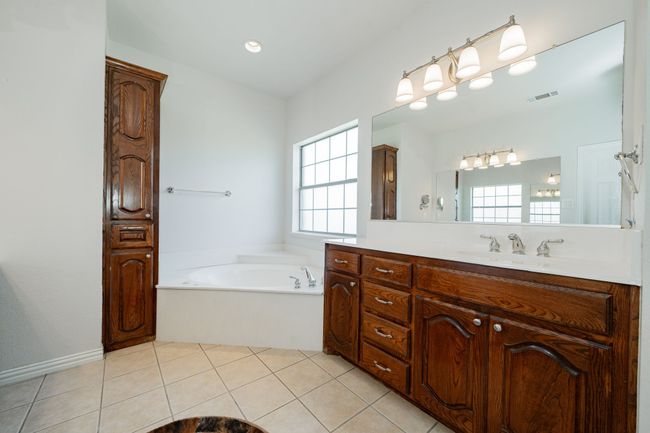 2577 W Alamosa Dr, House other with 4 bedrooms, 3 bathrooms and null parking in Terrell TX | Image 28