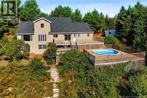 18 Hillview St, Upper Kingsclear, NB, E3E1V1 | Card Image