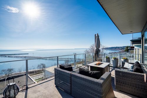 15118 Victoria Ave, White Rock, BC, V4B1G3 | Card Image