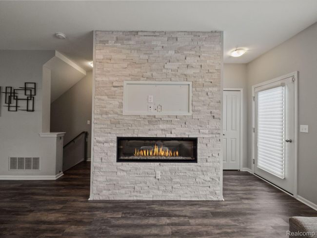 UNIT-41 - 2500 Normandy Rd, Condo with 2 bedrooms, 3 bathrooms and null parking in Royal Oak MI | Image 9