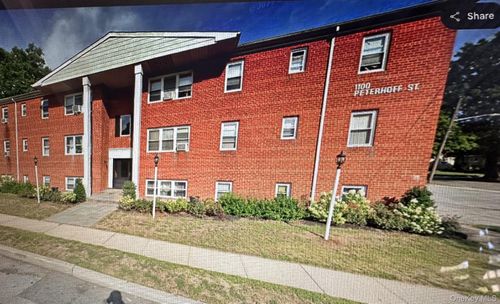 a11-1100 Peterhoff Street, Hempstead, NY, 11580 | Card Image