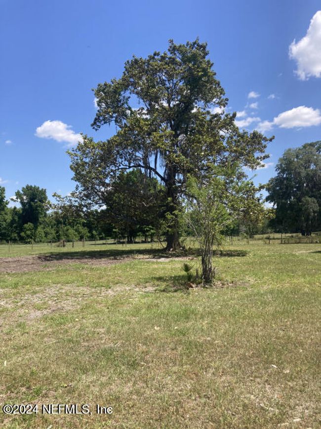 1 701 Walker Drive, For Sale in Interlachen Zoocasa