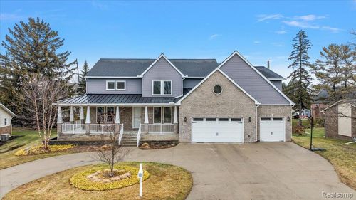 3256 Ledgewood Ct E, Commerce Twp, MI, 48382-1419 | Card Image