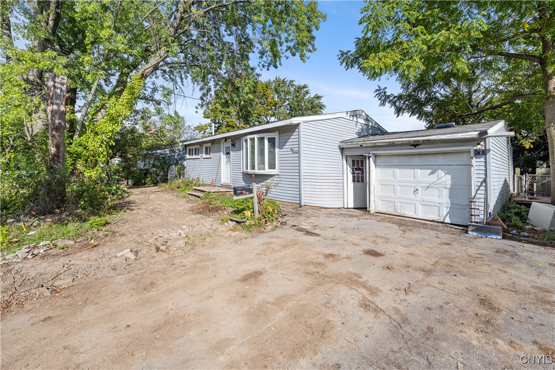 Ontario Pl, Liverpool, NY 13088