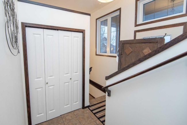 172 Vickers Close, Home with 5 bedrooms, 3 bathrooms and 2 parking in Red Deer AB | Image 3