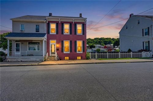 217 S 3rd St, Hamburg, PA, 19526-1807 | Card Image