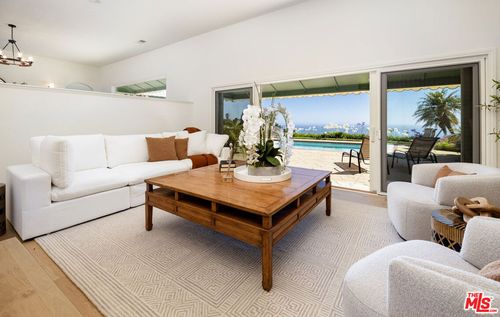 10890 Hwy 101, Goleta, CA, 93117 | Card Image