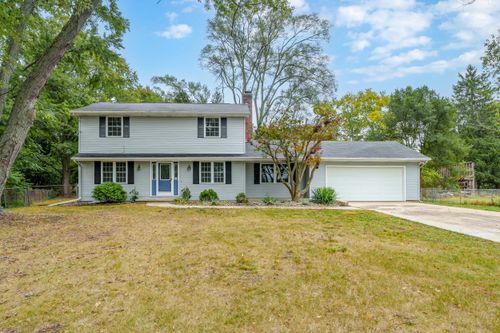 8232 Gull Manor, Richland, MI, 49083 | Card Image