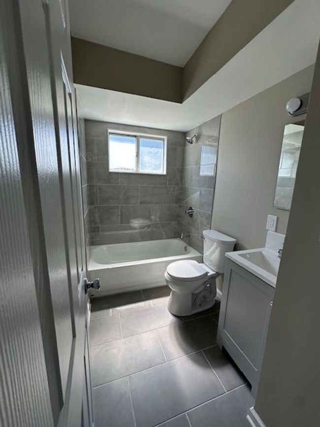 568 E Annabelle Ave, House other with 2 bedrooms, 1 bathrooms and null parking in Hazel Park MI | Image 5