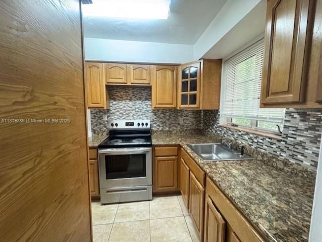 APT-3 - 619 Anastasia Ave, Condo with 2 bedrooms, 1 bathrooms and null parking in Coral Gables FL | Image 4