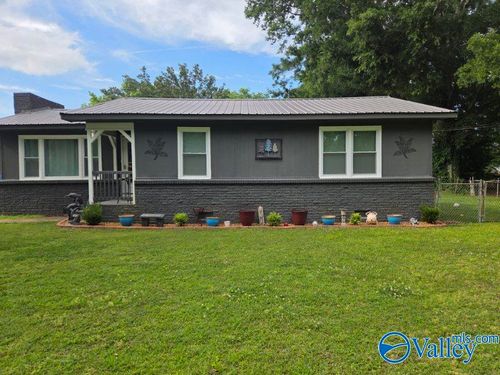 207 Piney Grove St, Falkville, AL, 35622-5221 | Card Image