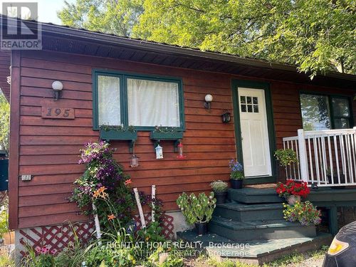 195 Lakeland Cres, Richmond Hill, ON, L4E3A4 | Card Image