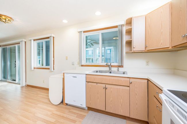 UNIT-102L - 129 Chase Ave, Condo with 2 bedrooms, 2 bathrooms and null parking in Russells Point OH | Image 14