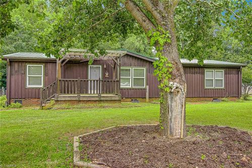 5165 Woodleaf Rd, Salisbury, NC, 28147-6429 | Card Image