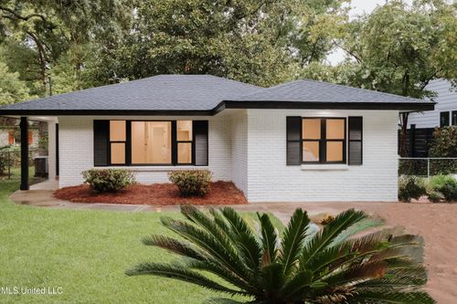 310 Hillandale Ave, Ocean Springs, MS, 39564-4523 | Card Image