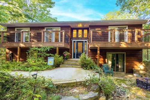 10441 Huron Wood Dr, Grand Bend, ON, N0M1T0 | Card Image