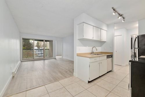 407-9857 Manchester Dr, Burnaby, BC, V3N4P5 | Card Image