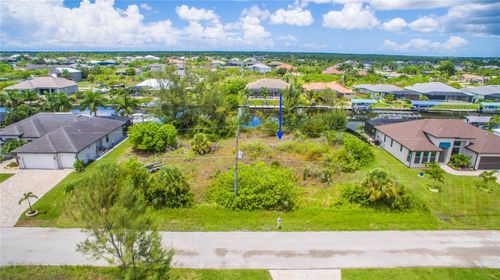 8088 Antwerp Cir, PORT CHARLOTTE, FL, 33981-8313 | Card Image