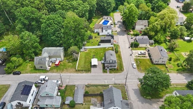 39 Doyle Ave, House other with 2 bedrooms, 2 bathrooms and 4 parking in Dracut MA | Image 22