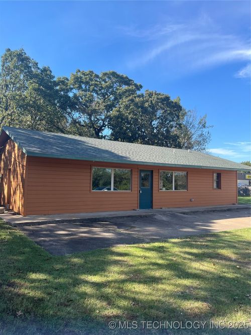 415 N 8th St, Barnsdall, OK, 74002 | Card Image