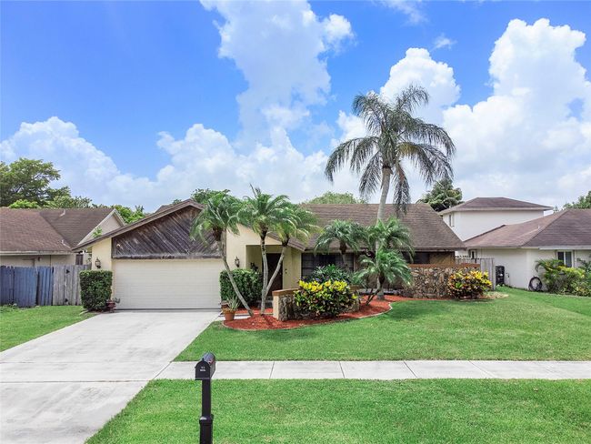 4094 Nw 1 St Pl, House other with 3 bedrooms, 2 bathrooms and null parking in Deerfield Beach FL | Image 44