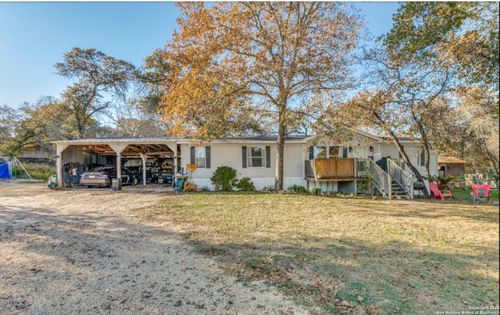 4303 Water Oak Dr, Elmendorf, TX, 78112-6219 | Card Image