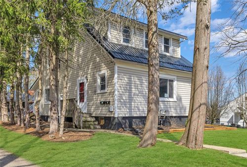 1816 6th St, Patterson Hts, PA, 15010-2923 | Card Image