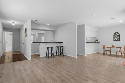 271-4400 Hemingway Drive, Oklahoma City, OK, 73118 | Card Image