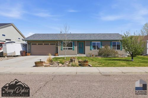 647 Wagon Trail, Evansville, WY, 82636 | Card Image
