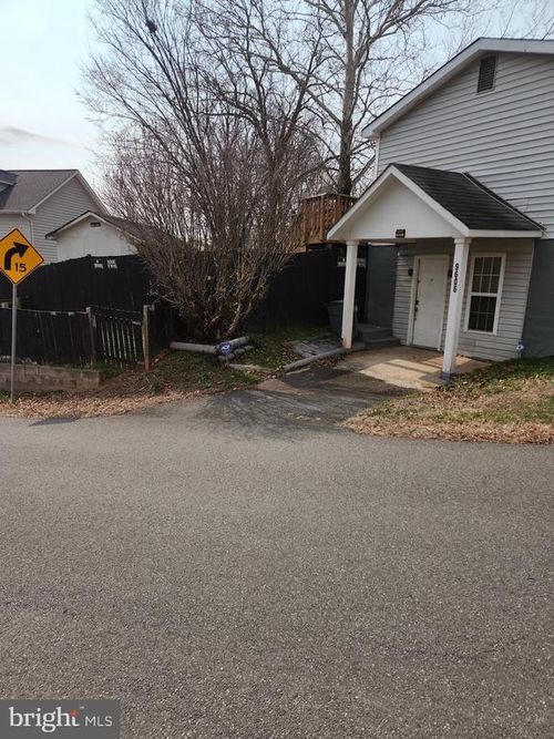 9606 Jefferson St, MANASSAS, VA, 20110-5603 | Card Image