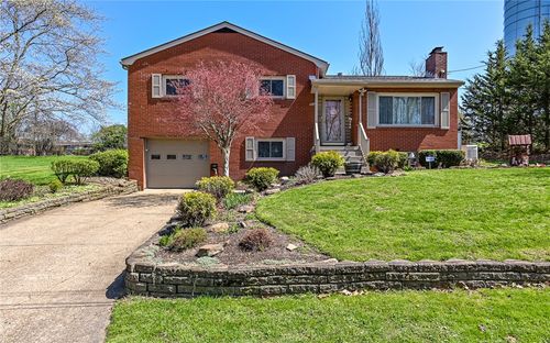 901 Roosevelt St, Conway, PA, 15027-1124 | Card Image