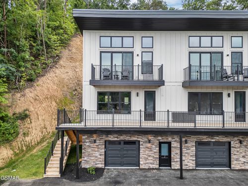 2-3141 Teaster Ln, Pigeon Forge, TN, 37863-3024 | Card Image