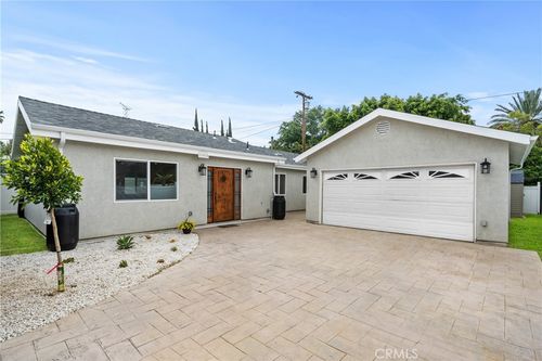 11018 Burnet Ave, Mission Hills, CA, 91345-3009 | Card Image
