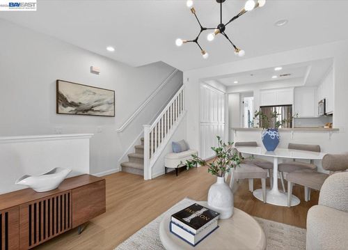 1343 Mckinley Ct, San Jose, CA, 95126-3980 | Card Image