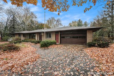 1843 Bluehill Drive Ne, House other with 3 bedrooms, 2 bathrooms and null parking in Grand Rapids MI | Image 2