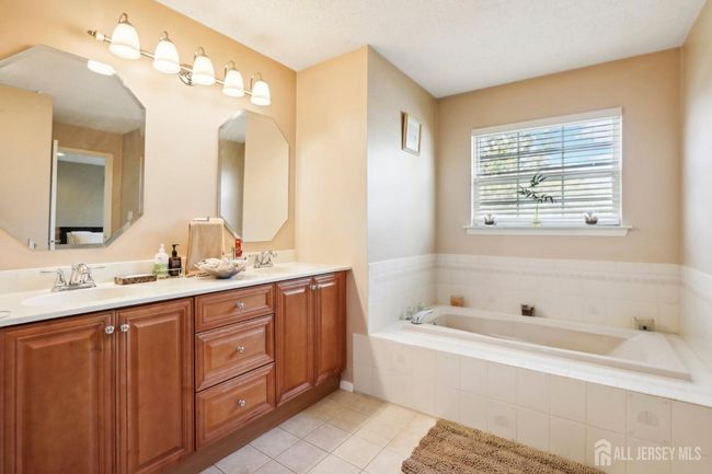 144 Nebula Rd, Townhouse with 2 bedrooms, 3 bathrooms and null parking in Piscataway NJ | Image 22